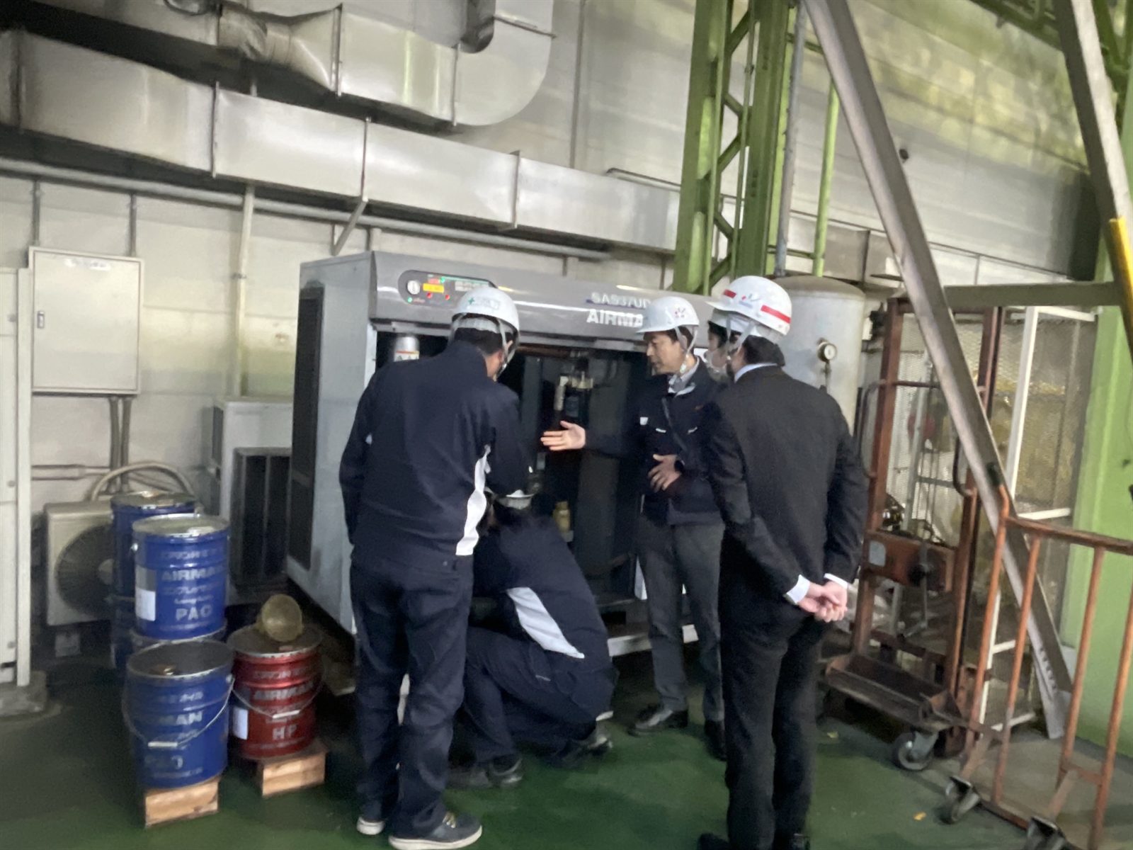 製造現場でのチーム点検